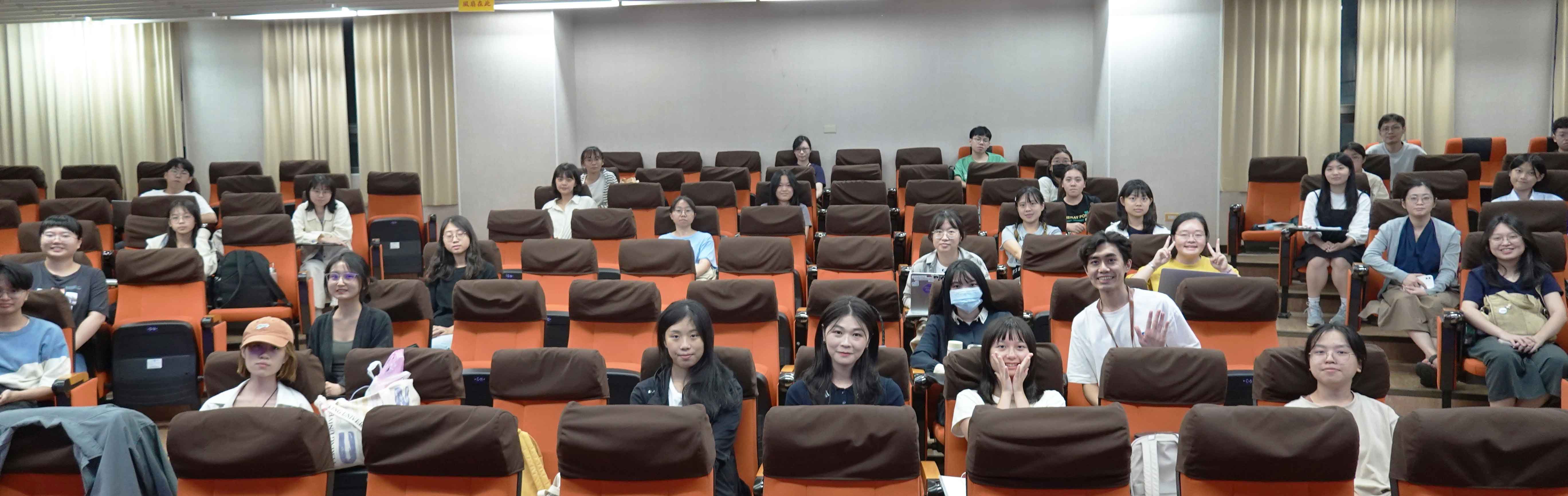 李姿穎 ab：「定錨練習——在採集中，成為一個台灣人」